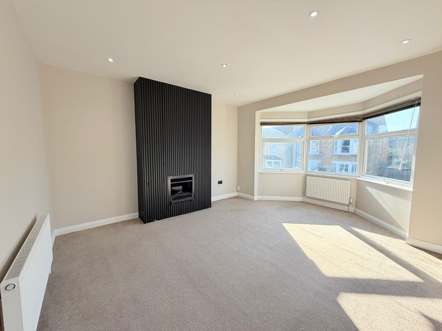 2 bedroom flat in Morley Hill, Enfield, EN2 area